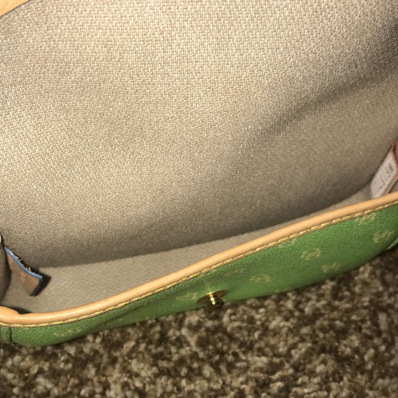 D&B wristlet - Picture 4 of 4